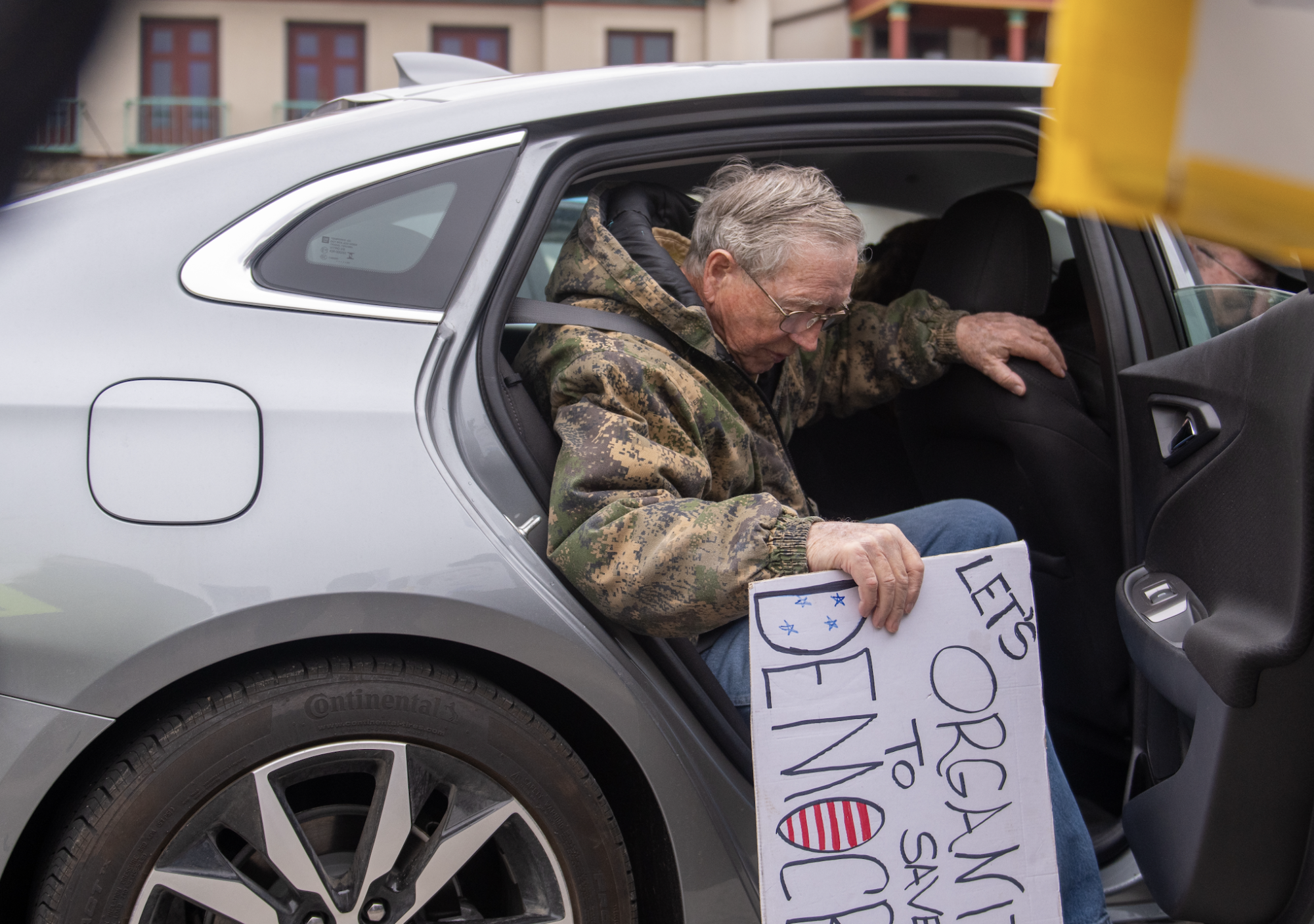 APRIL 5 ANTI-TRUMP RALLY SPARKS  HUGE TURNOUT IN KCMO